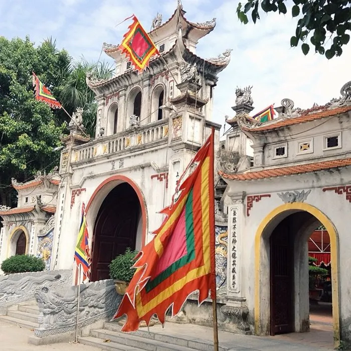 Vẻ đẹp kiến trúc tâm linh qua tranh vẽ về đền thờ truyền thống