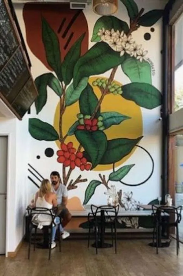 Vẽ tranh tường mang lại vẻ đẹp nghệ thuật độc bản mà decal không thể thay thế